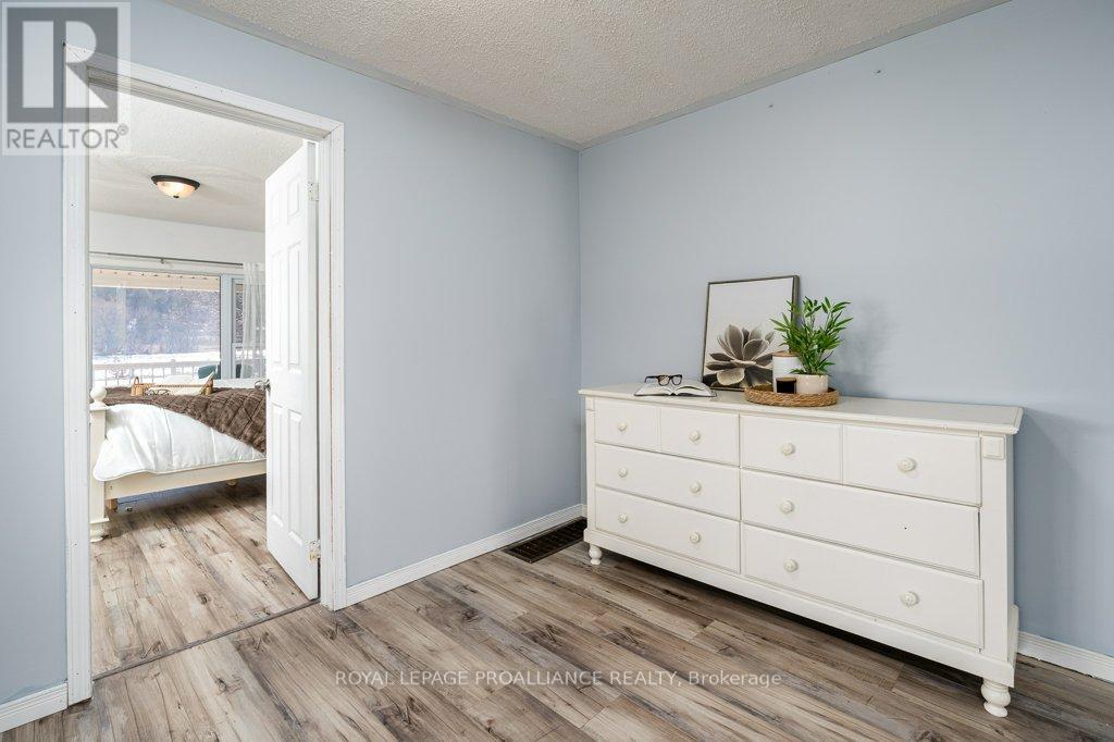 262 South Trent Street, Quinte West, Ontario K0K 1C0 - Photo 8 - X12485381