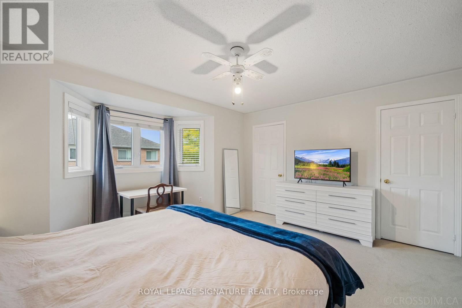 584 Willowick Drive, Newmarket, Ontario  L3X 2A9 - Photo 14 - N12485183