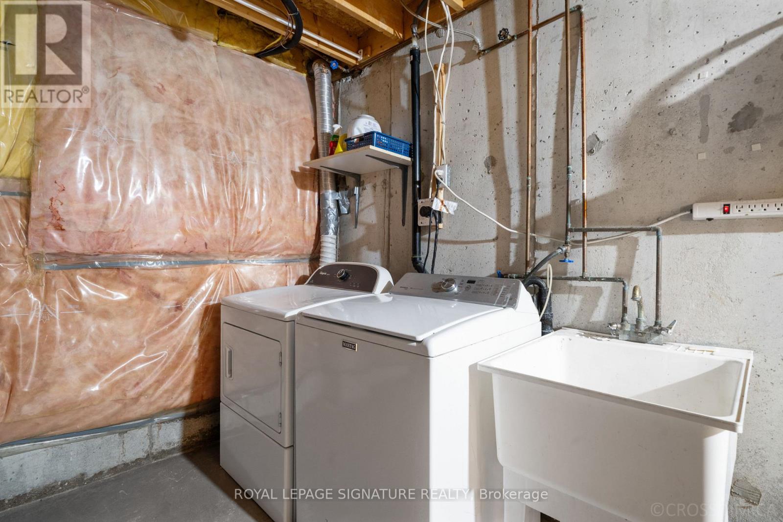 584 Willowick Drive, Newmarket, Ontario  L3X 2A9 - Photo 26 - N12485183