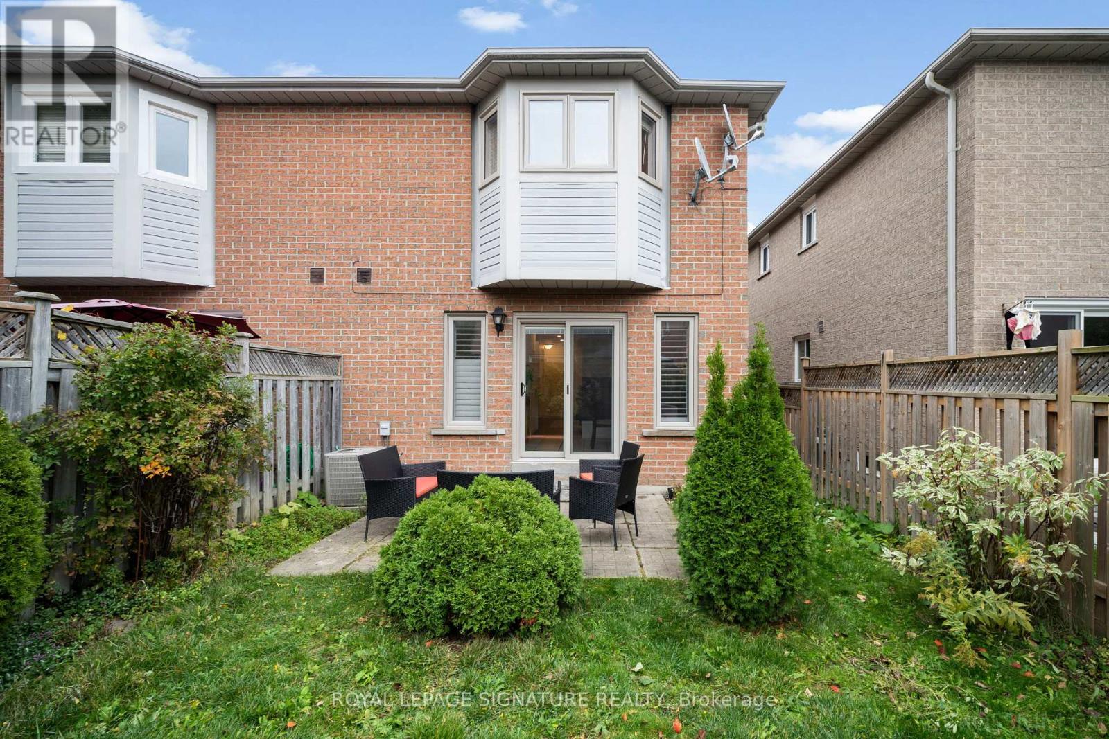 584 Willowick Drive, Newmarket, Ontario  L3X 2A9 - Photo 29 - N12485183