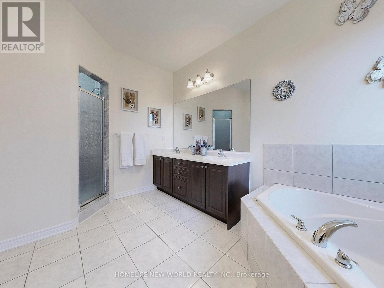 35 Harbord Street, Markham, Ontario  L6C 0X1 - Photo 18 - N12485200