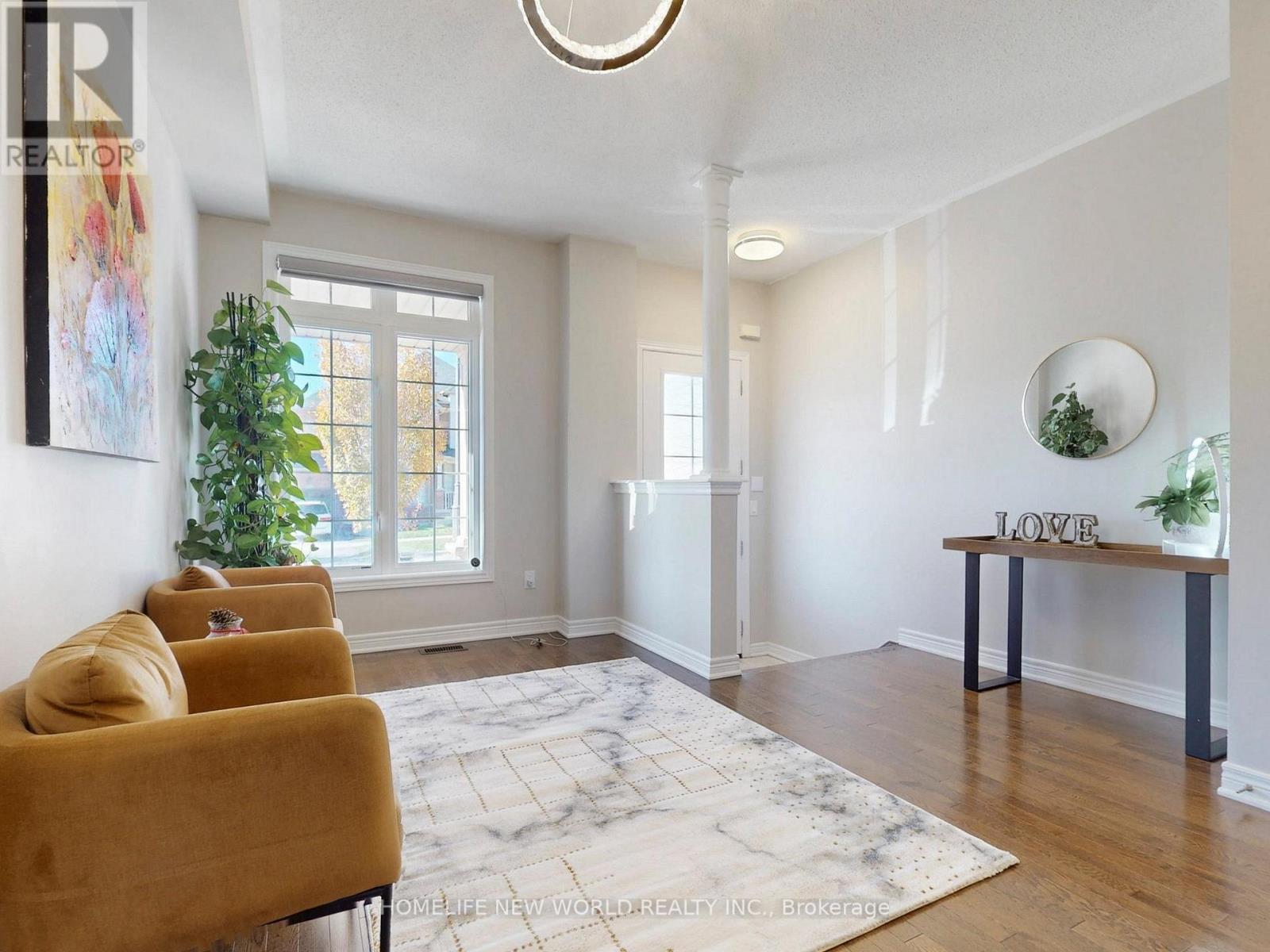 35 Harbord Street, Markham, Ontario  L6C 0X1 - Photo 4 - N12485200