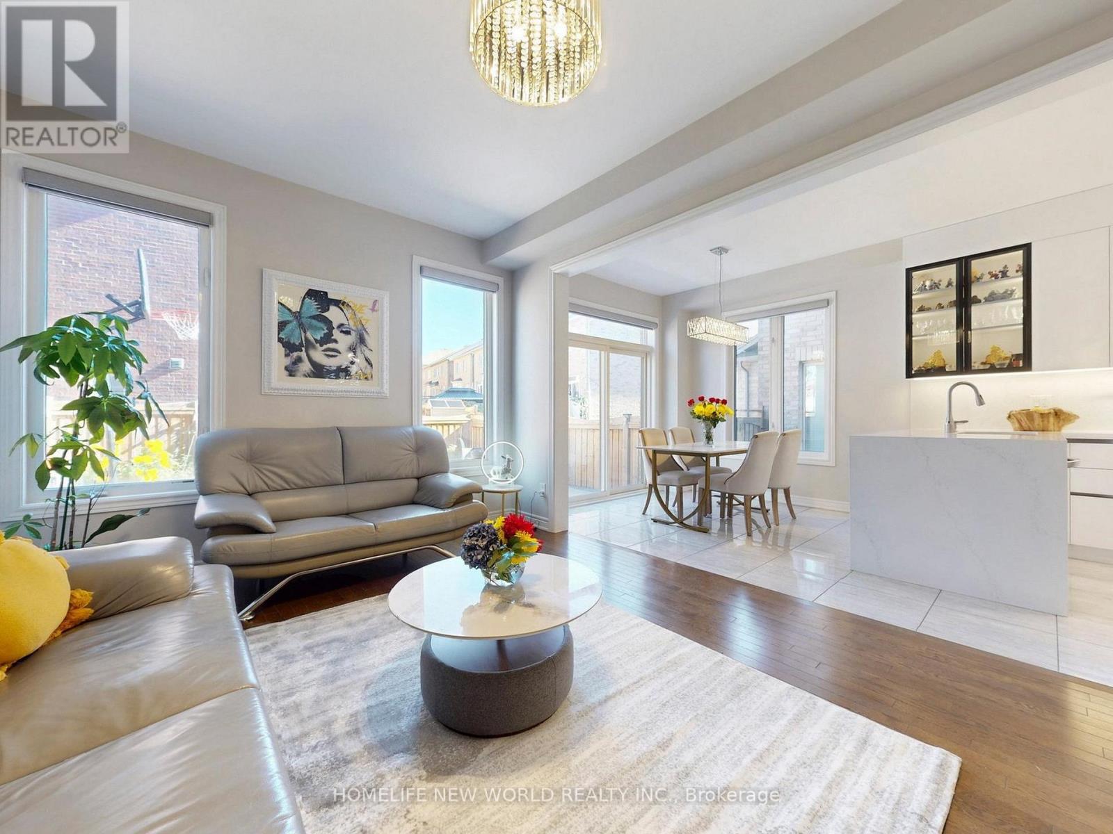 35 Harbord Street, Markham, Ontario  L6C 0X1 - Photo 6 - N12485200