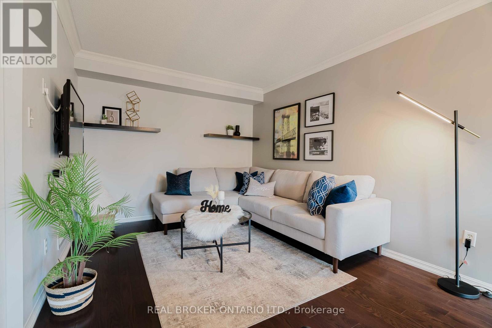 15 Muston Lane, Whitchurch-Stouffville, Ontario  L4A 0P9 - Photo 6 - N12485230