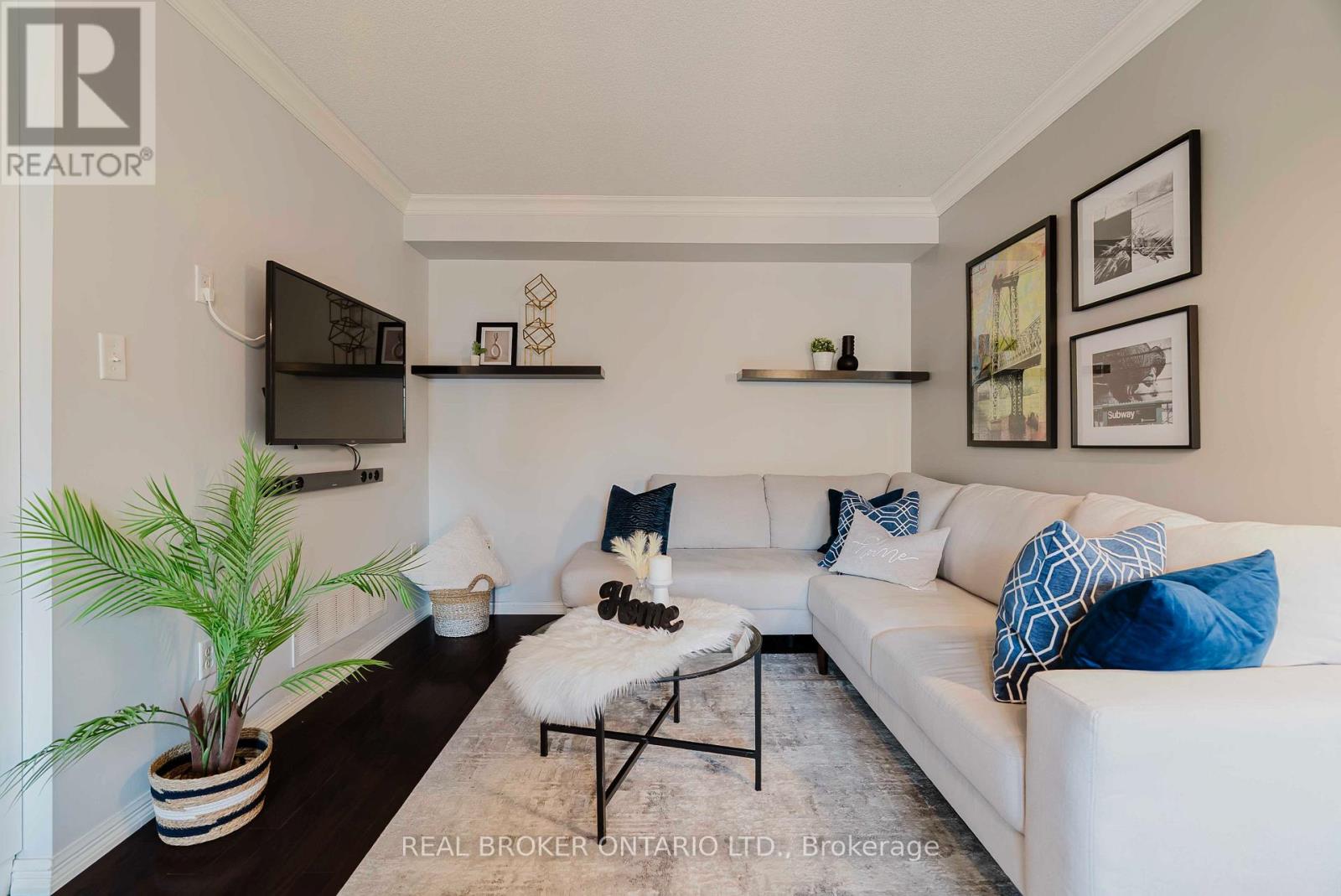 15 Muston Lane, Whitchurch-Stouffville, Ontario  L4A 0P9 - Photo 7 - N12485230