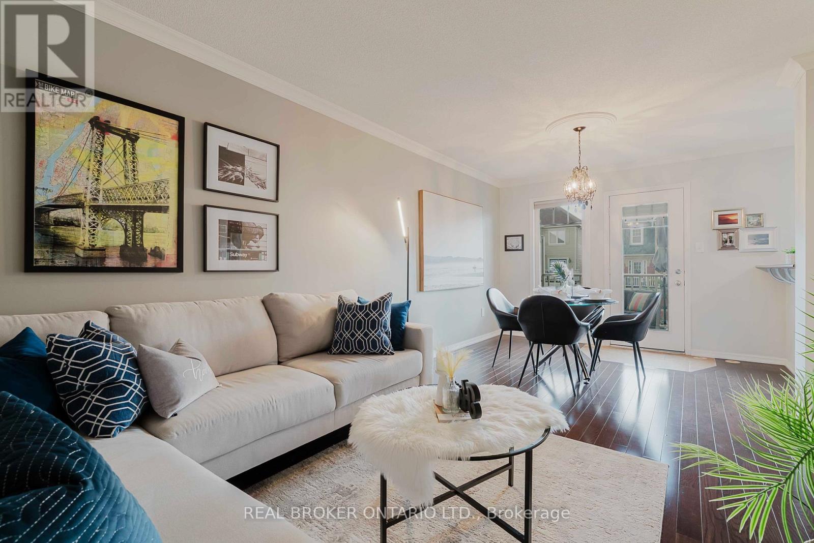 15 Muston Lane, Whitchurch-Stouffville, Ontario  L4A 0P9 - Photo 9 - N12485230