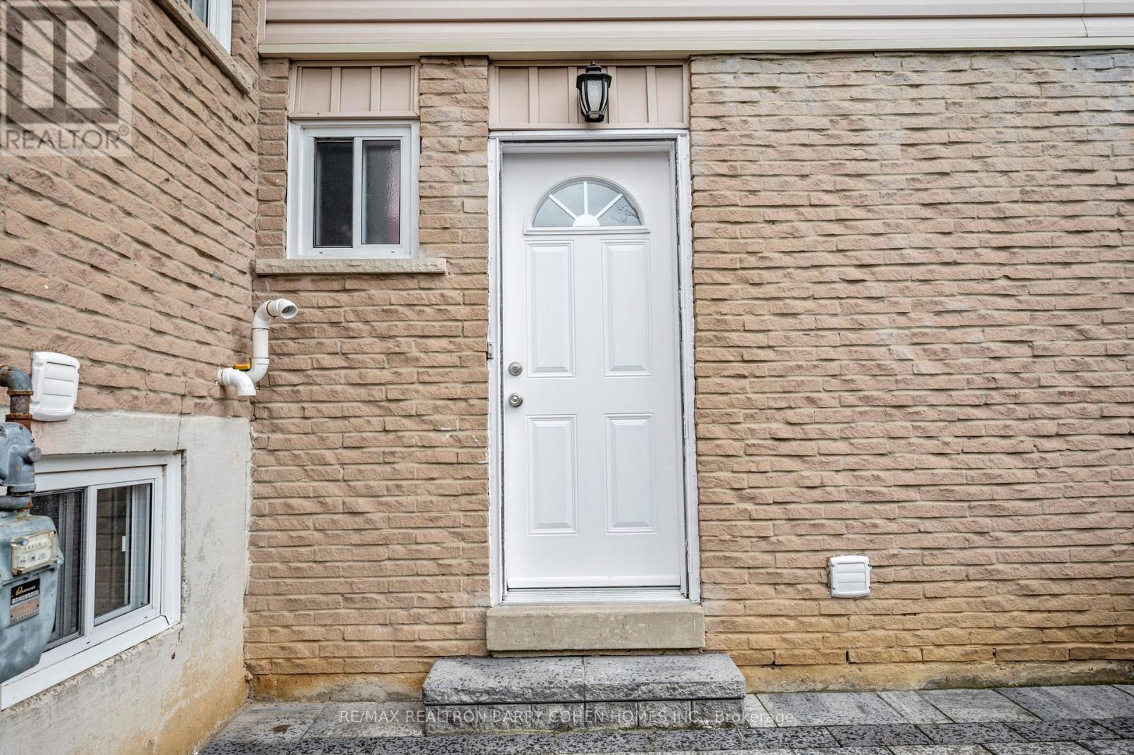 Basement & Back Main Lvl. - 194 Romfield Circuit, Markham, Ontario  L3T 3J1 - Photo 28 - N12485254