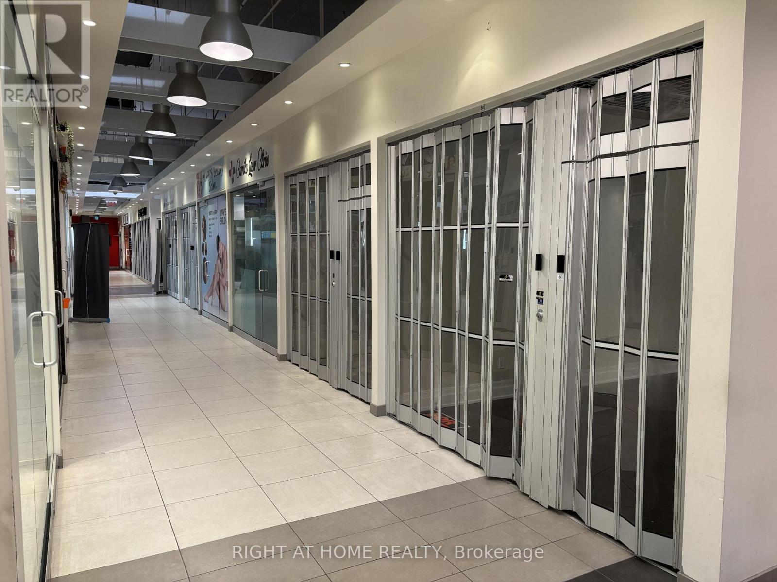 55 - 7181 Yonge Street, Markham, Ontario  L3T 0C7 - Photo 2 - N12485279