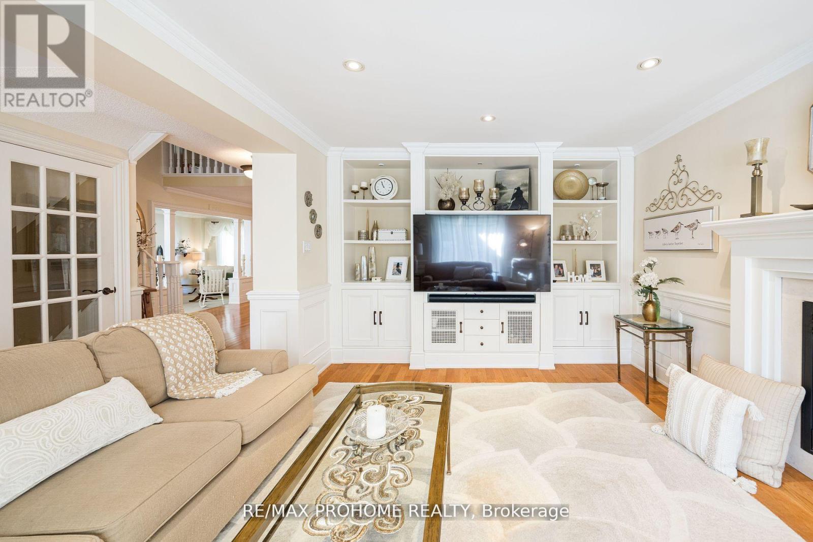 42 Foundry Crescent, Markham, Ontario  L3P 6W4 - Photo 13 - N12485299