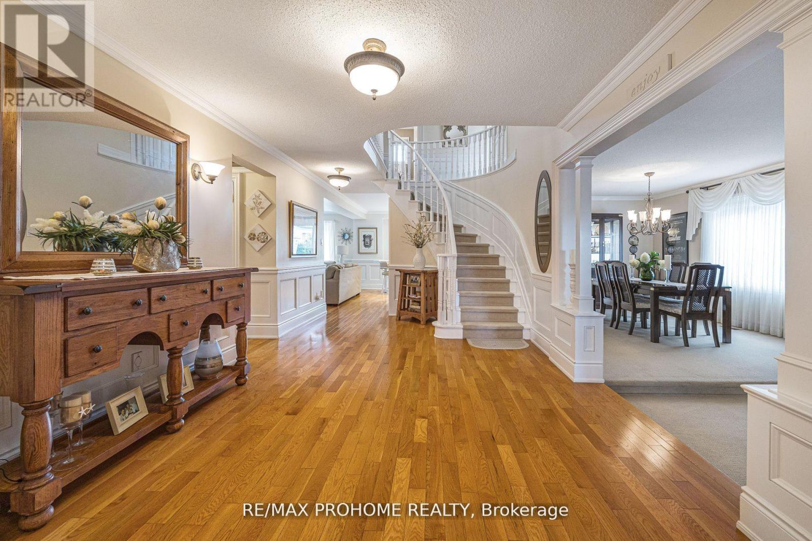 42 Foundry Crescent, Markham, Ontario  L3P 6W4 - Photo 7 - N12485299