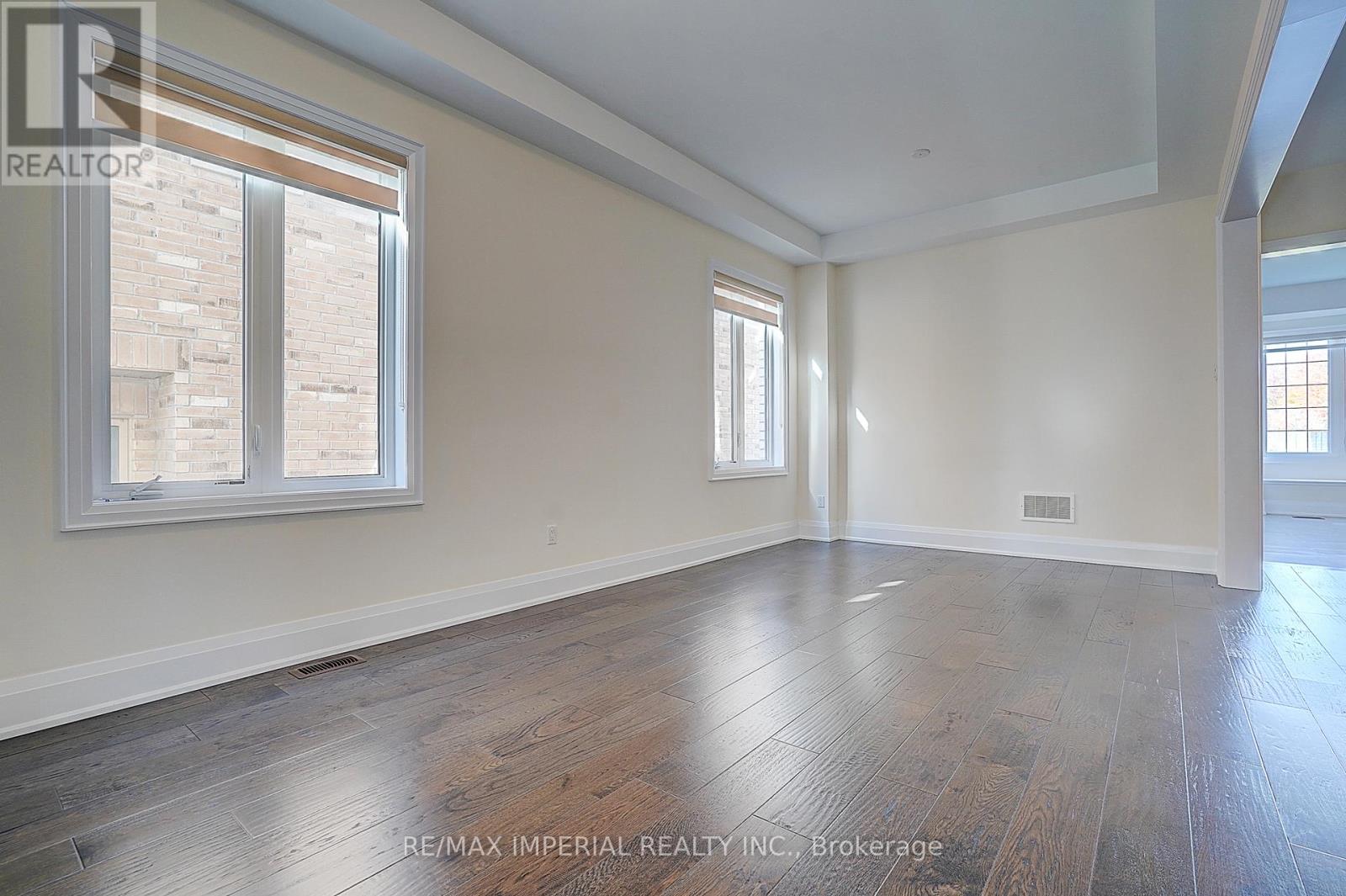 30 Orwell Drive, Vaughan, Ontario  L4H 4P7 - Photo 7 - N12485307