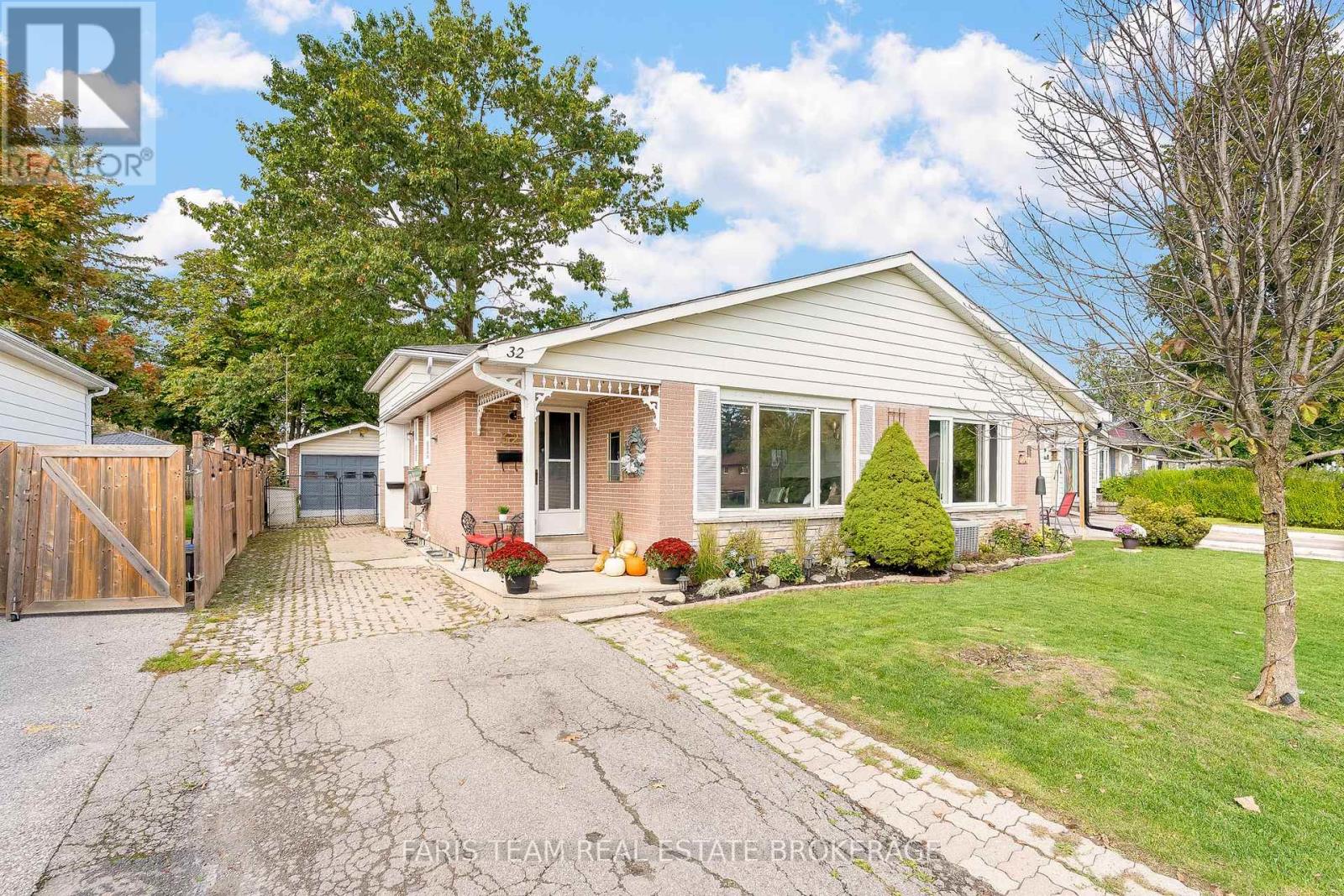 32 BURBANK PLACE, barrie (wellington), Ontario