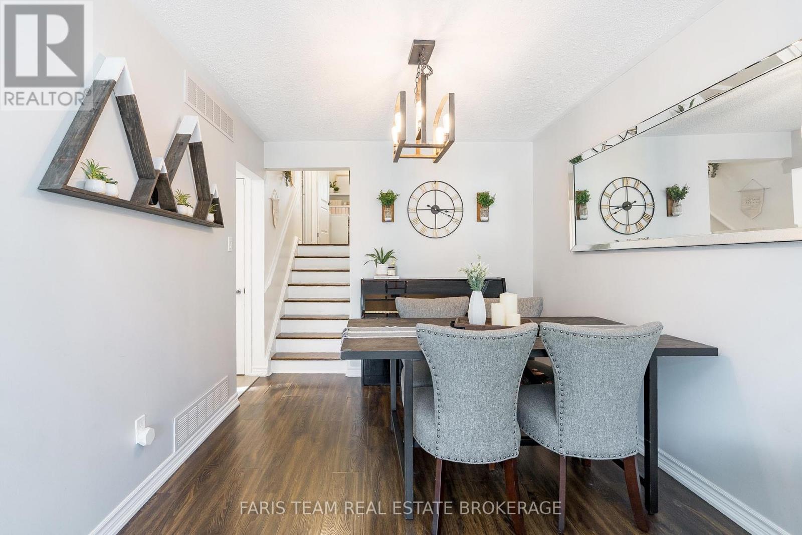 32 Burbank Place, Barrie (Wellington), Ontario  L4M 2S8 - Photo 11 - S12485262