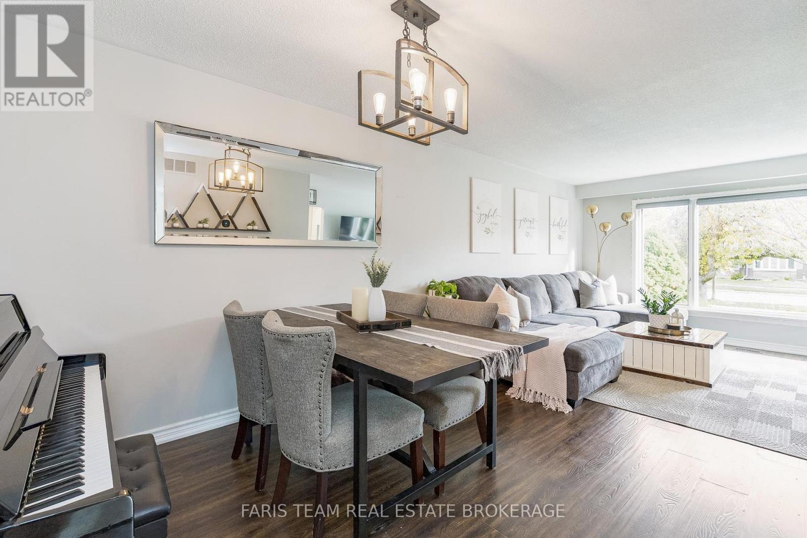 32 Burbank Place, Barrie (Wellington), Ontario  L4M 2S8 - Photo 12 - S12485262