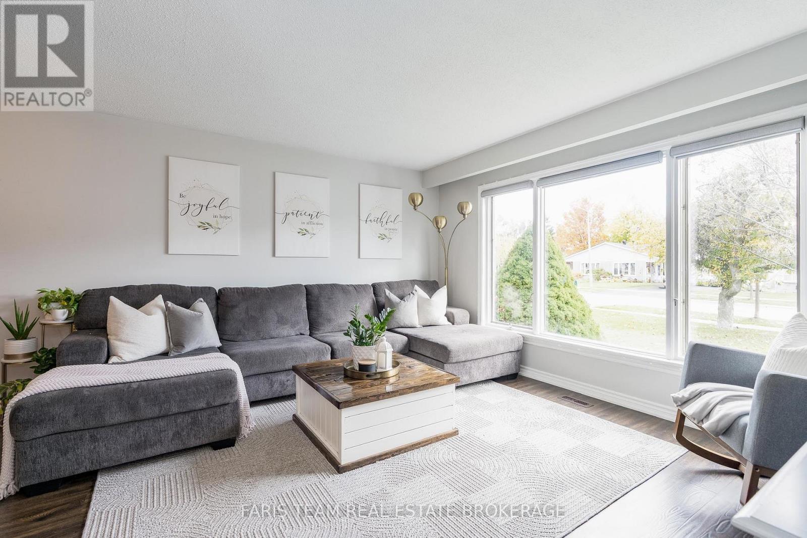 32 Burbank Place, Barrie (Wellington), Ontario  L4M 2S8 - Photo 13 - S12485262