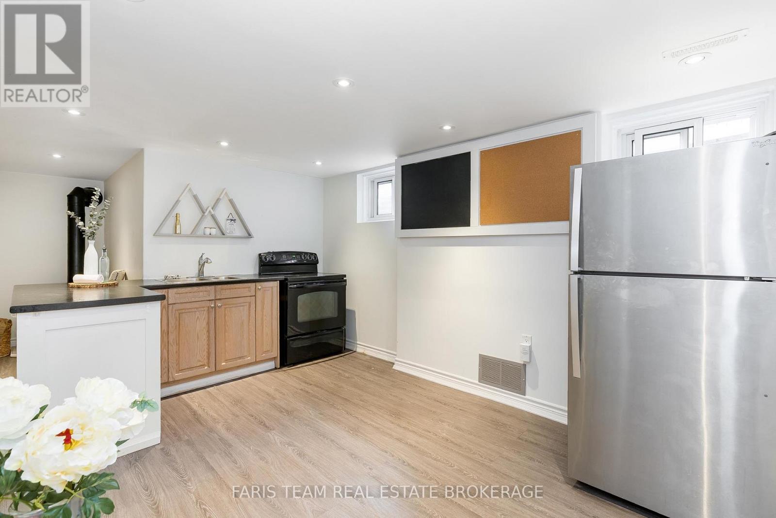 32 Burbank Place, Barrie (Wellington), Ontario  L4M 2S8 - Photo 23 - S12485262