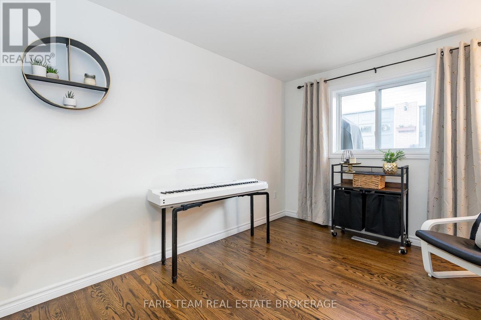 32 Burbank Place, Barrie (Wellington), Ontario  L4M 2S8 - Photo 31 - S12485262