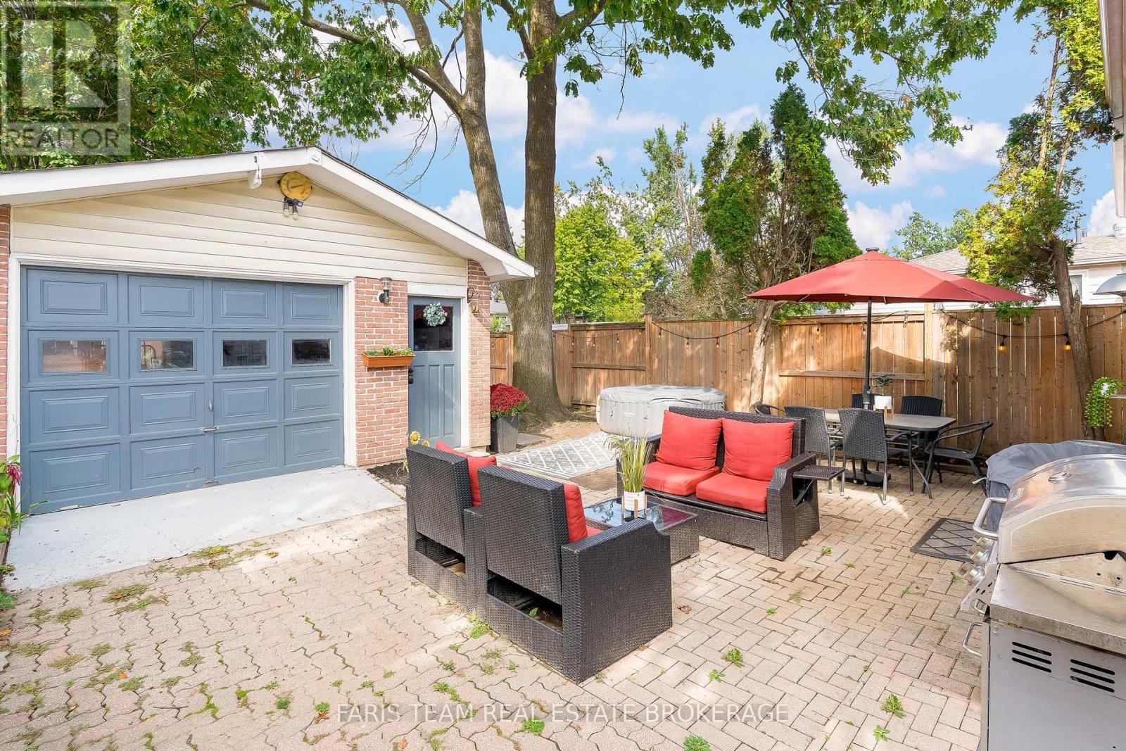 32 Burbank Place, Barrie (Wellington), Ontario  L4M 2S8 - Photo 37 - S12485262