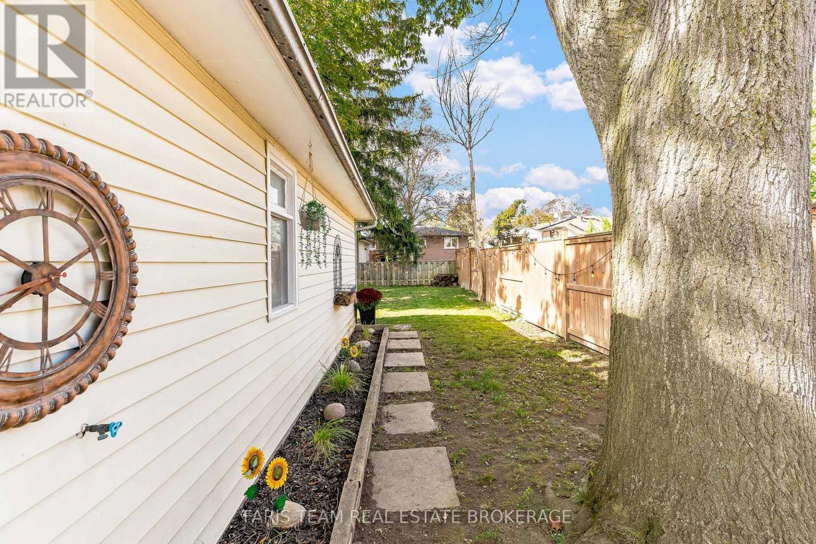 32 Burbank Place, Barrie (Wellington), Ontario  L4M 2S8 - Photo 42 - S12485262