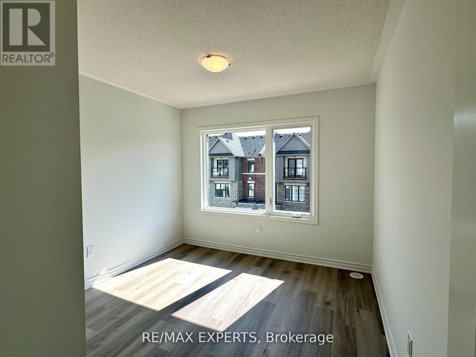 17 Pearen Lane, Barrie, Ontario  L9J 0G5 - Photo 13 - S12485270