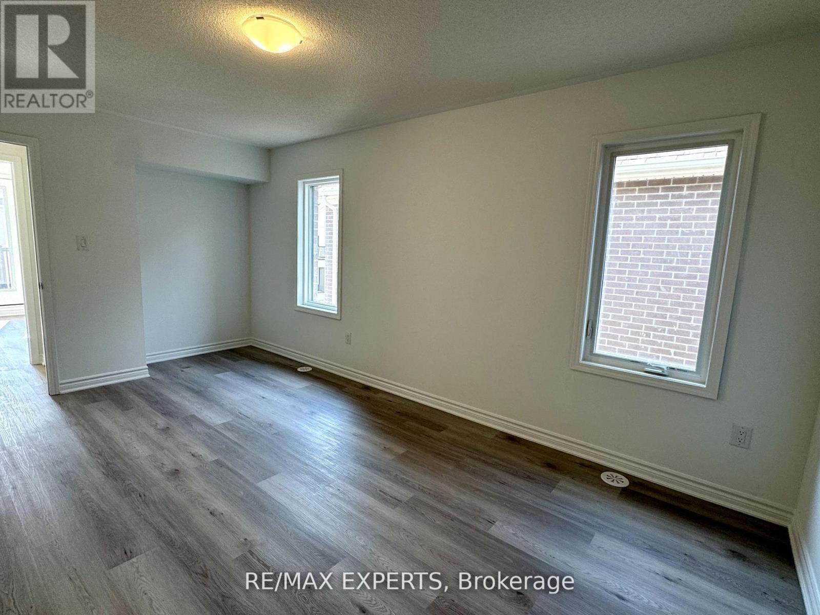 17 Pearen Lane, Barrie, Ontario  L9J 0G5 - Photo 16 - S12485270