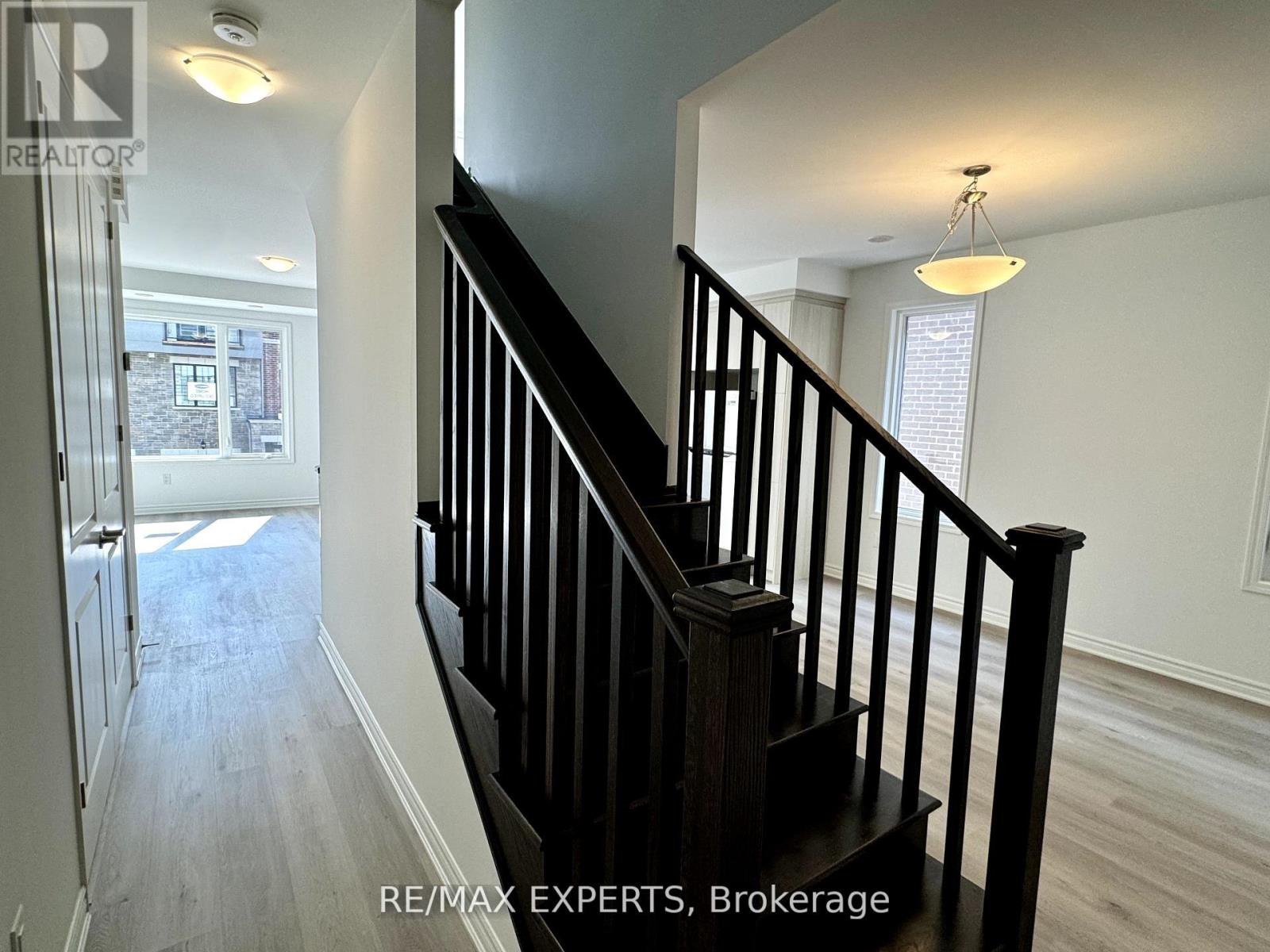 17 Pearen Lane, Barrie, Ontario  L9J 0G5 - Photo 8 - S12485270