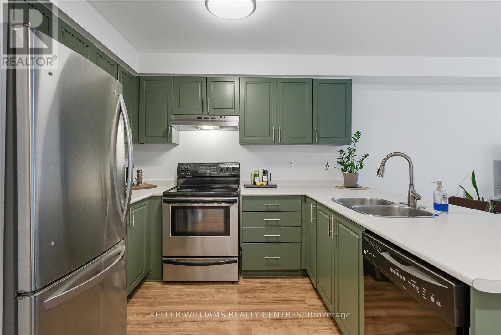 131 Leslie Avenue, Barrie (Holly), Ontario  L4N 9P2 - Photo 11 - S12485290