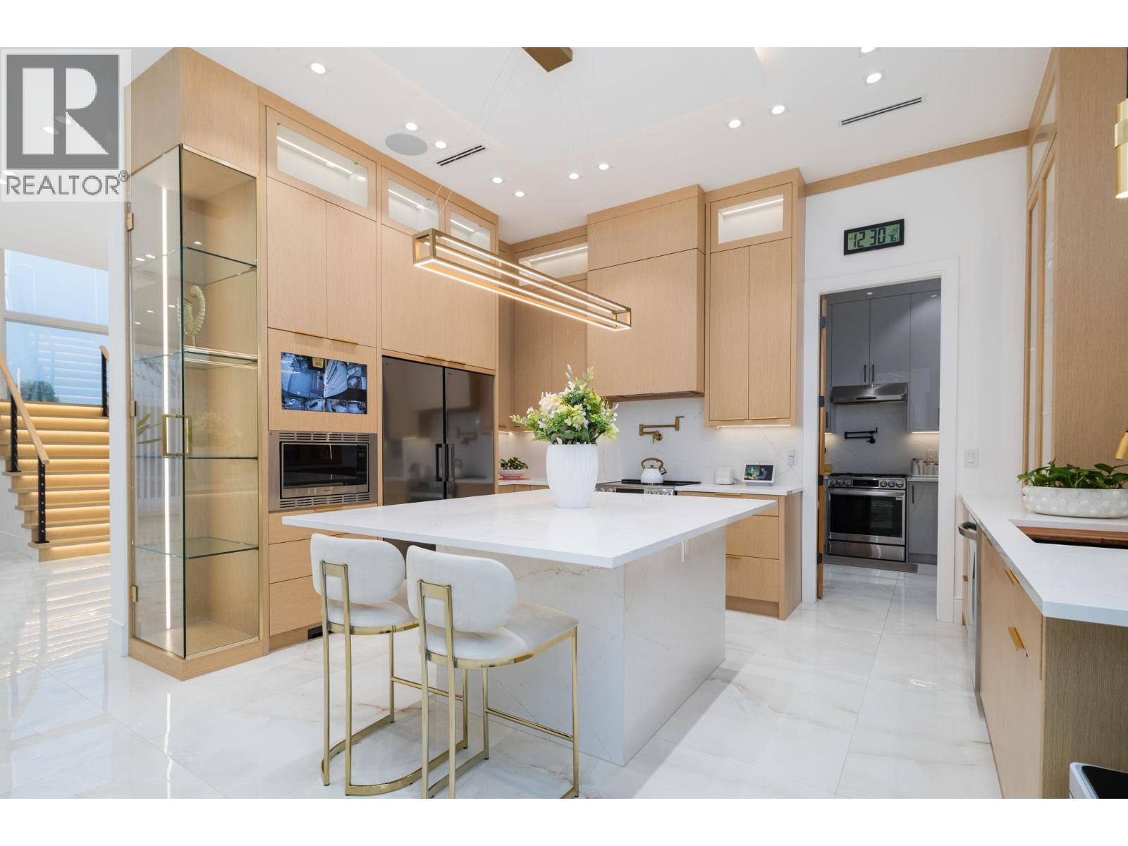 5385 Shelby Court, Burnaby, British Columbia  V5G 1V3 - Photo 11 - R3062404