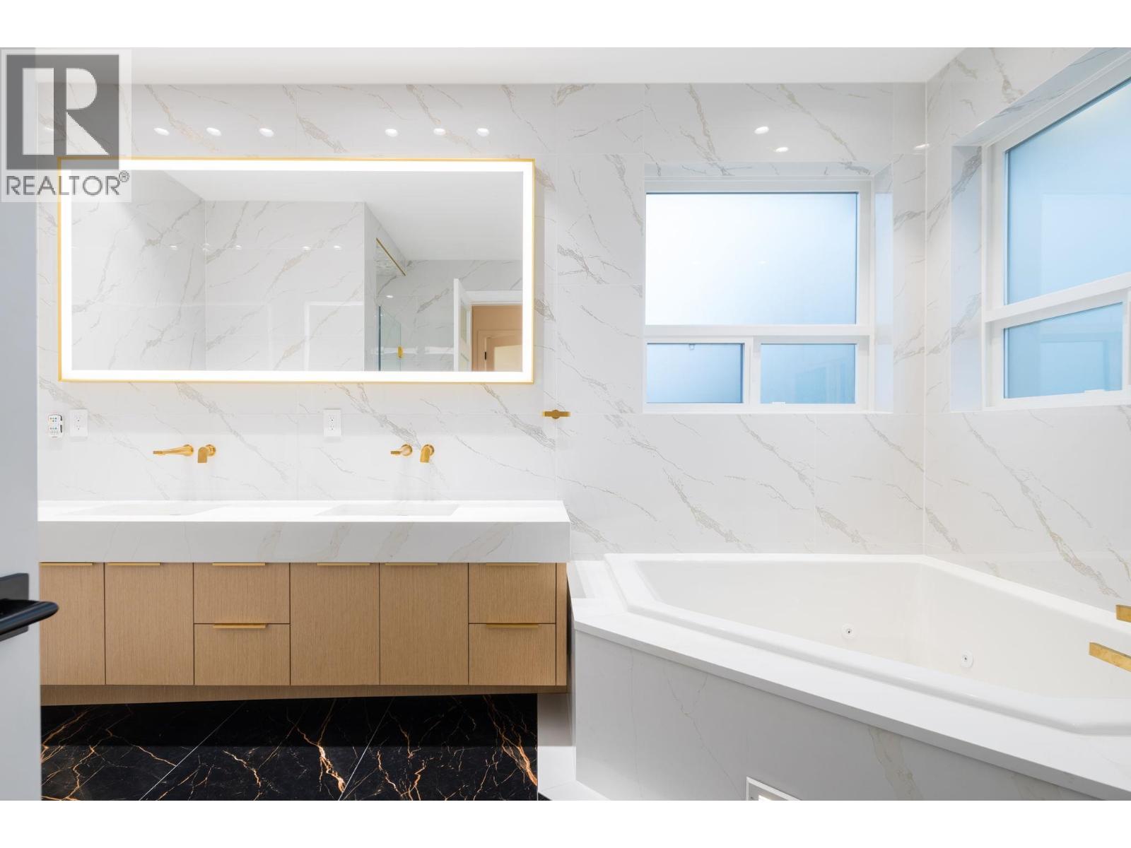 5385 Shelby Court, Burnaby, British Columbia  V5G 1V3 - Photo 30 - R3062404