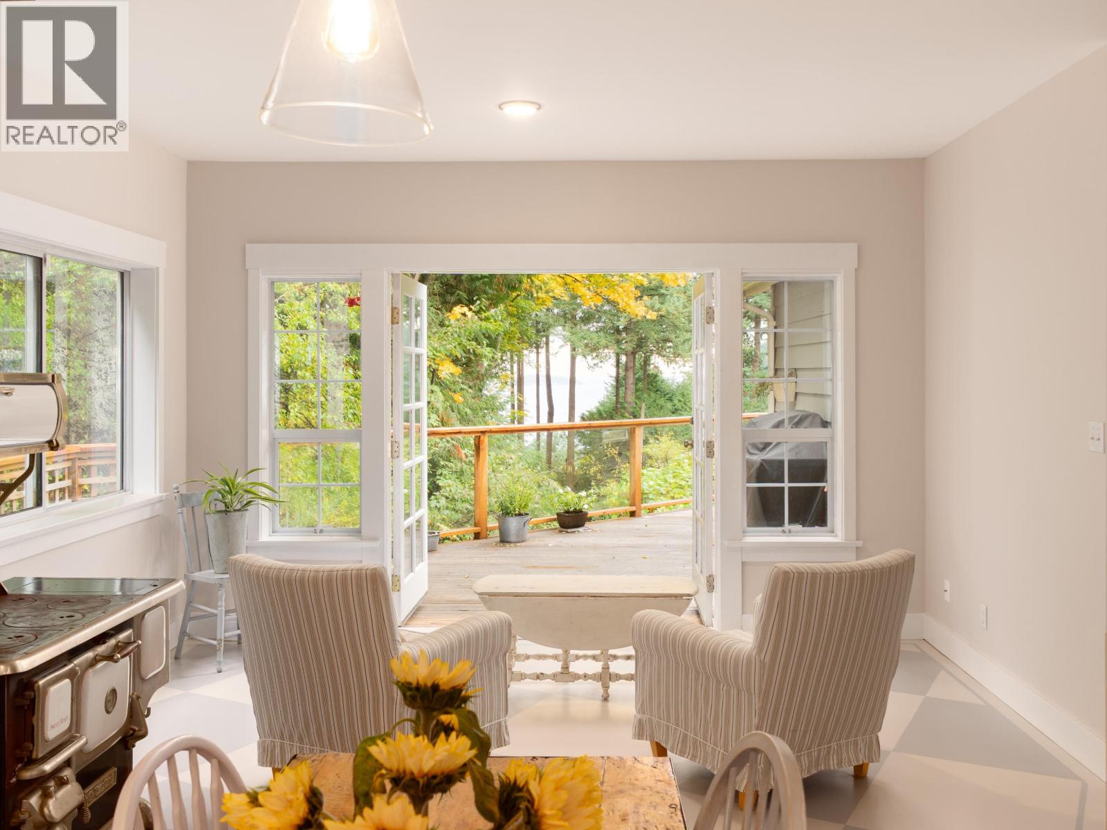 1245 MILLER ROAD, Bowen Island, British Columbia