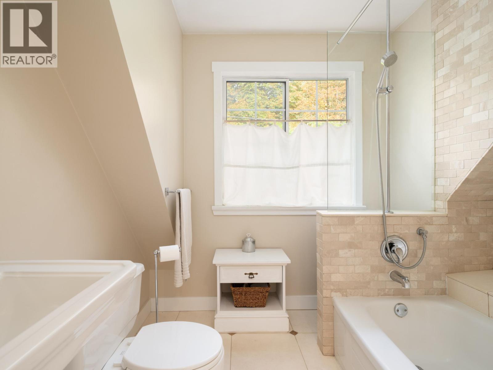 1245 Miller Road, Bowen Island, British Columbia  V0N 1G1 - Photo 18 - R3062412