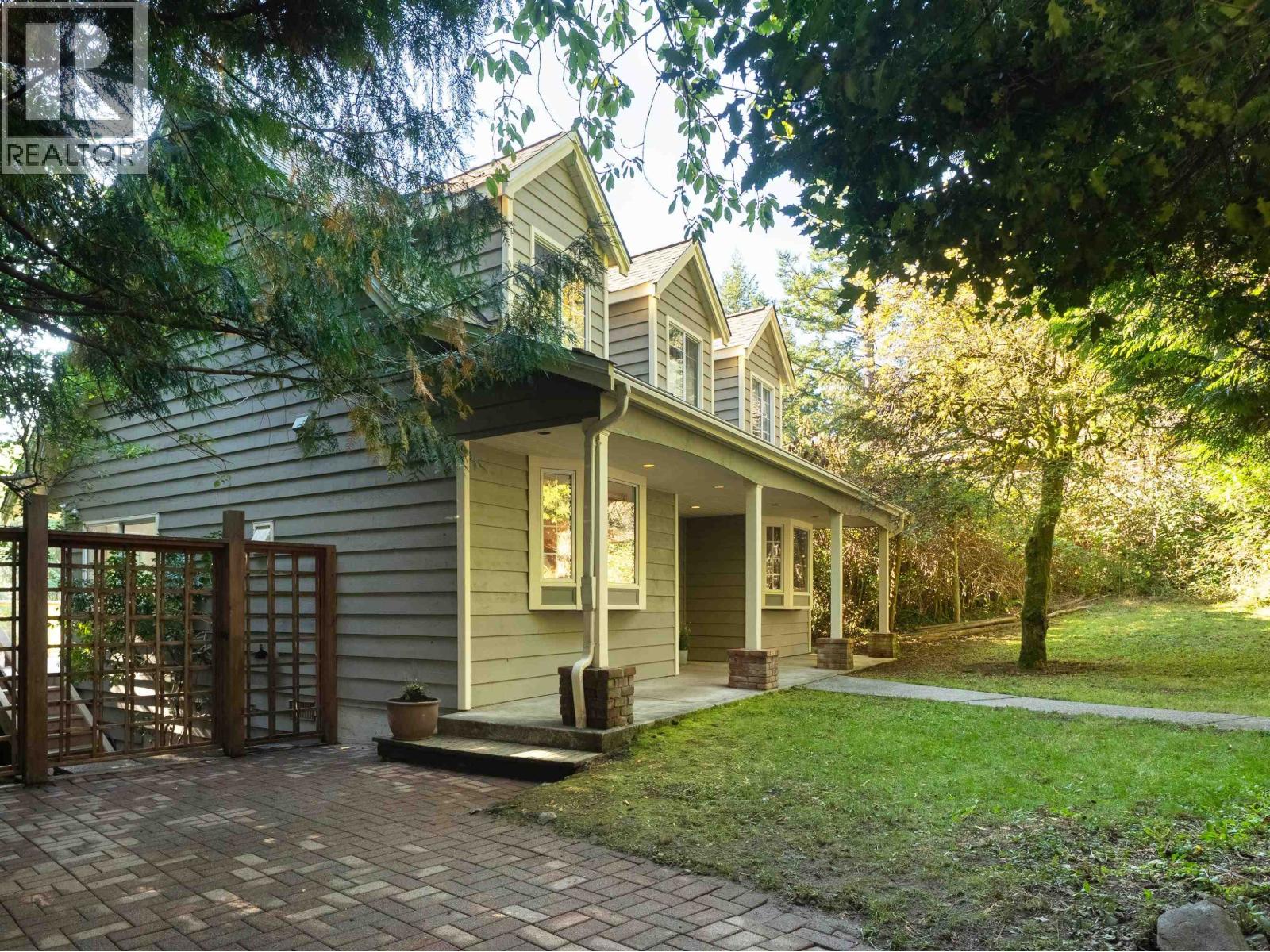 1245 Miller Road, Bowen Island, British Columbia  V0N 1G1 - Photo 2 - R3062412