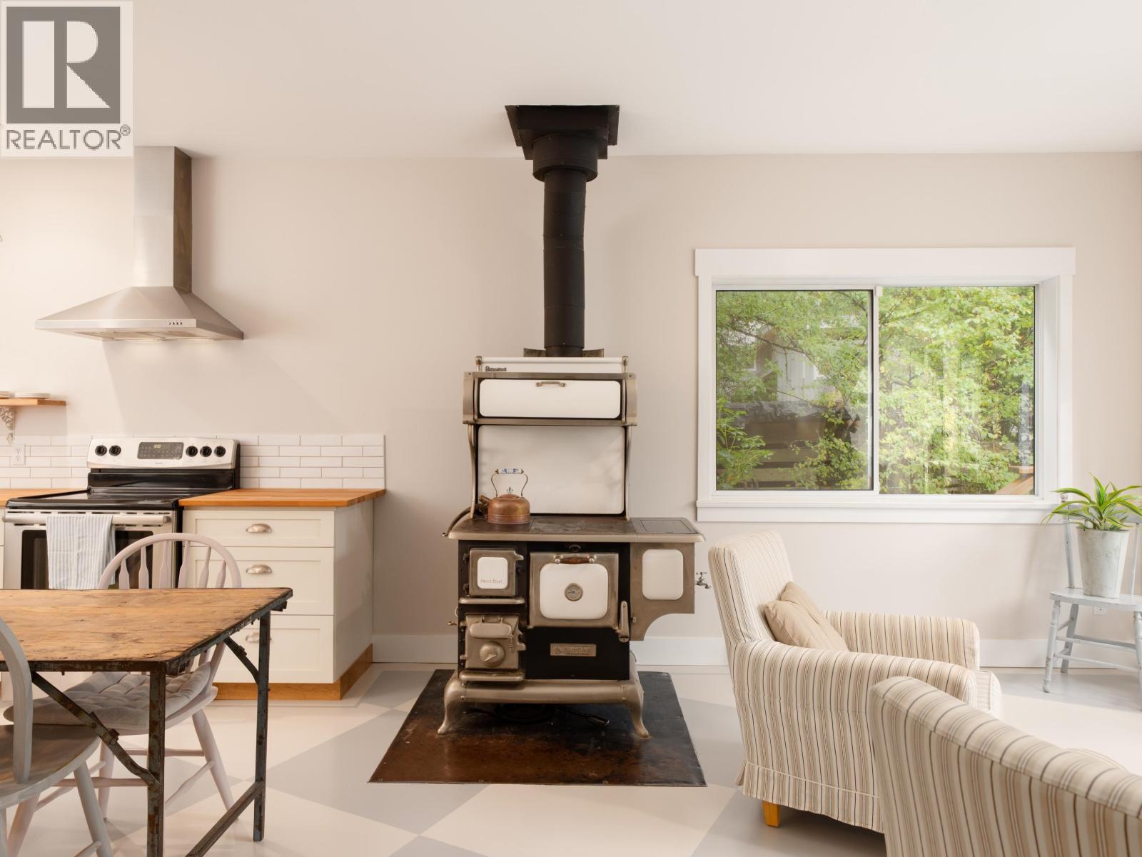 1245 Miller Road, Bowen Island, British Columbia  V0N 1G1 - Photo 9 - R3062412