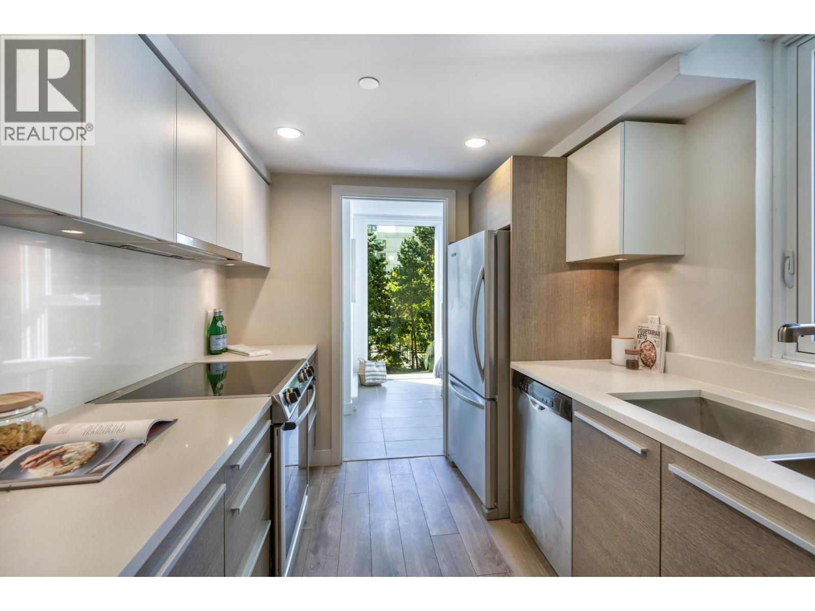 40x 1323 Homer Street, Vancouver, British Columbia  V6B 5T1 - Photo 8 - R3062399