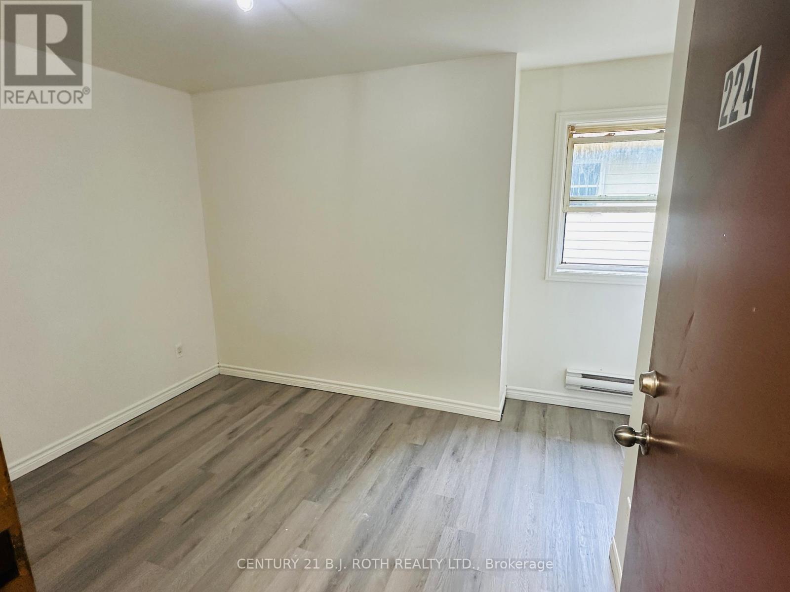 24 North Street N, Barrie, Ontario  L4M 2R9 - Photo 45 - S12251628