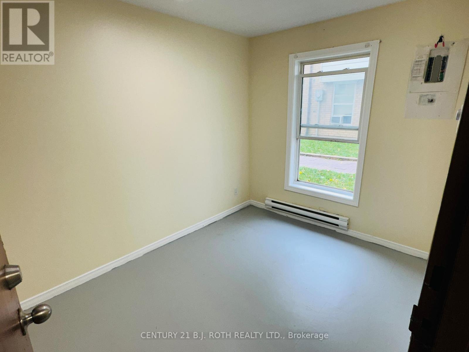 24 North Street N, Barrie, Ontario  L4M 2R9 - Photo 40 - S12251628