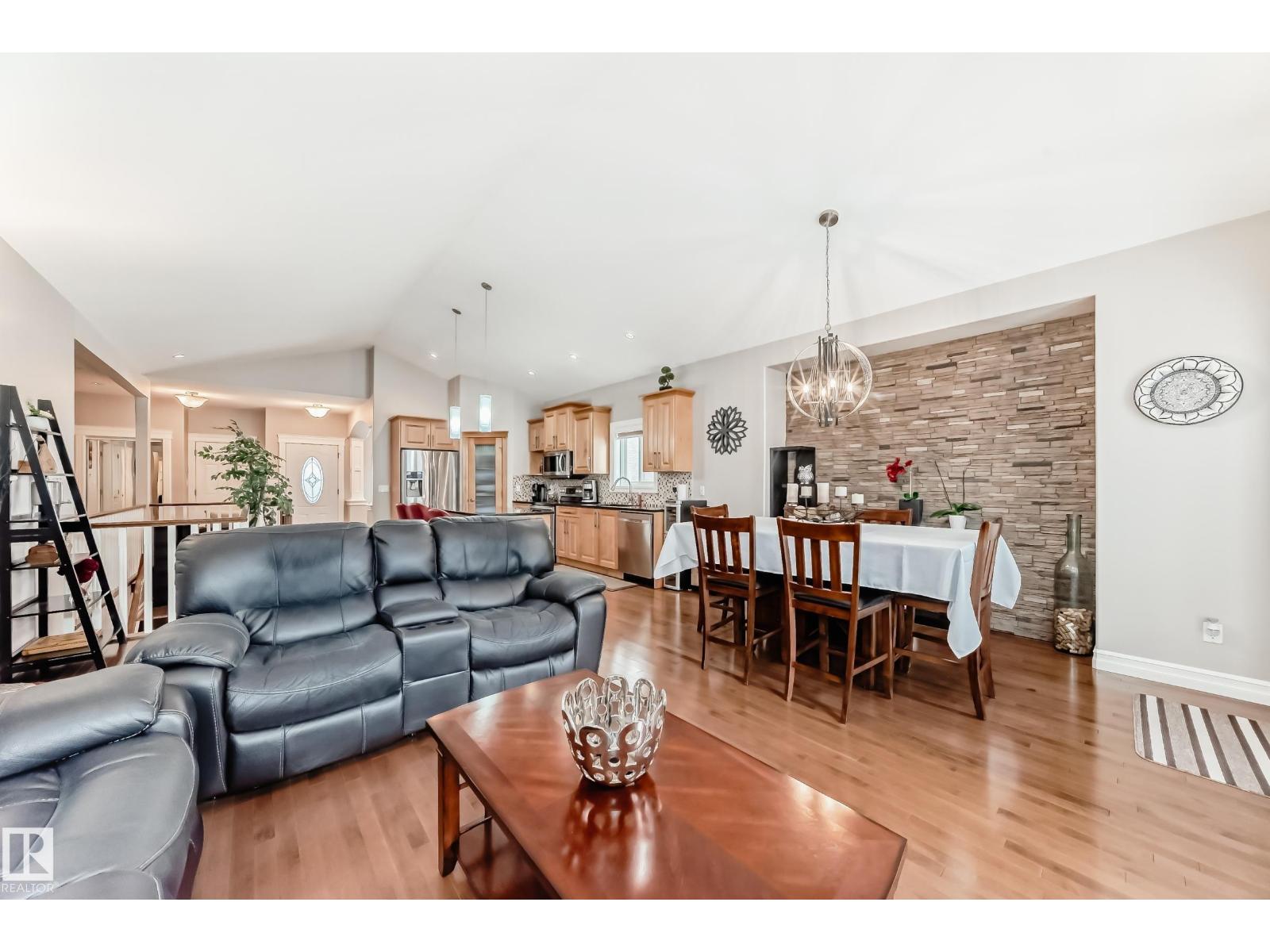 Property at 17052 71 ST NW image 4