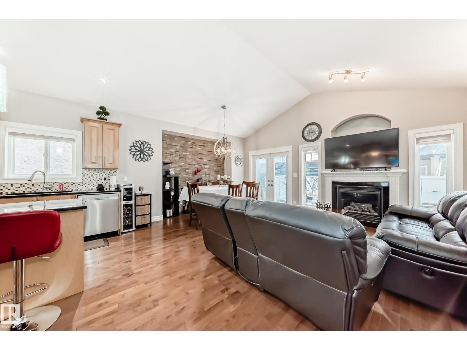 Property at 17052 71 ST NW image 5