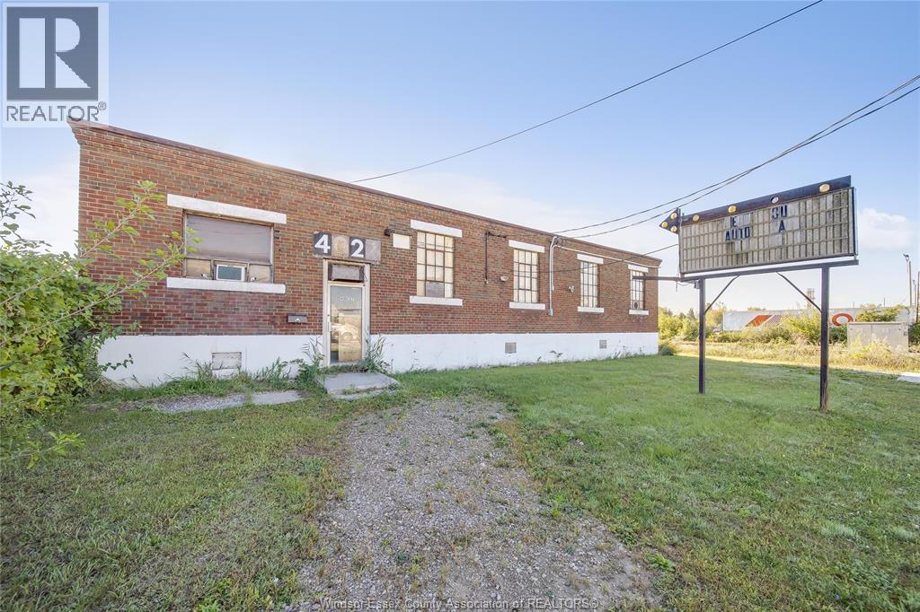 4027 Sandwich Street, Windsor, Ontario  N9C 1C3 - Photo 8 - 25024708