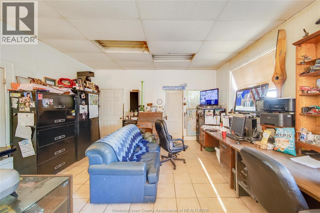 4027 Sandwich Street, Windsor, Ontario  N9C 1C3 - Photo 18 - 25024708