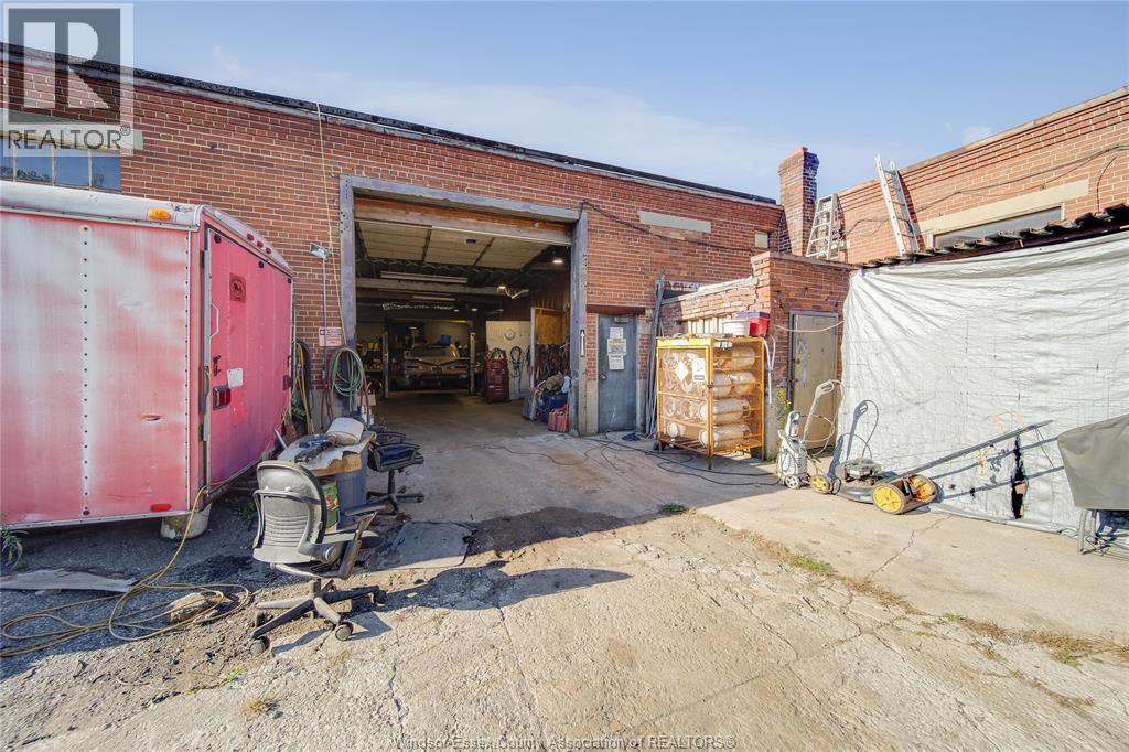 4027 Sandwich Street, Windsor, Ontario  N9C 1C3 - Photo 22 - 25024708