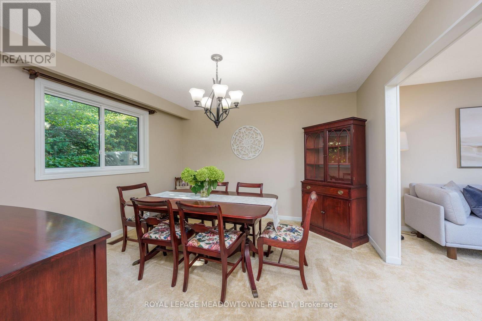 12826 Silvercreek Drive, Halton Hills, Ontario  L7G 4S4 - Photo 10 - W12485171