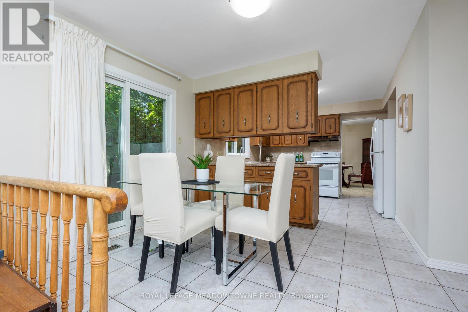 12826 Silvercreek Drive, Halton Hills, Ontario  L7G 4S4 - Photo 16 - W12485171