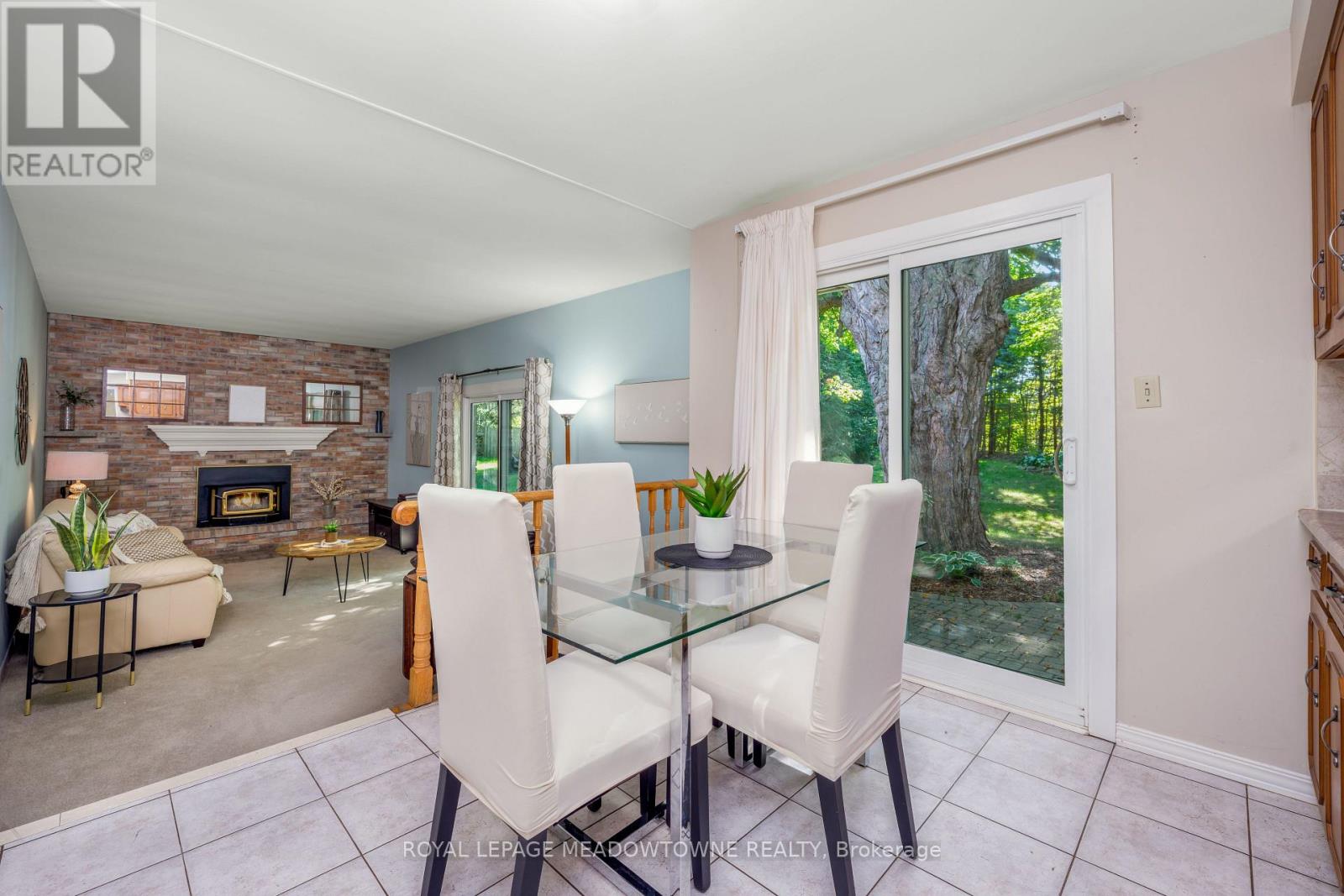 12826 Silvercreek Drive, Halton Hills, Ontario  L7G 4S4 - Photo 17 - W12485171