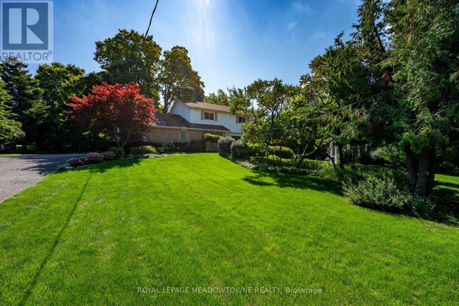 12826 Silvercreek Drive, Halton Hills, Ontario  L7G 4S4 - Photo 45 - W12485171