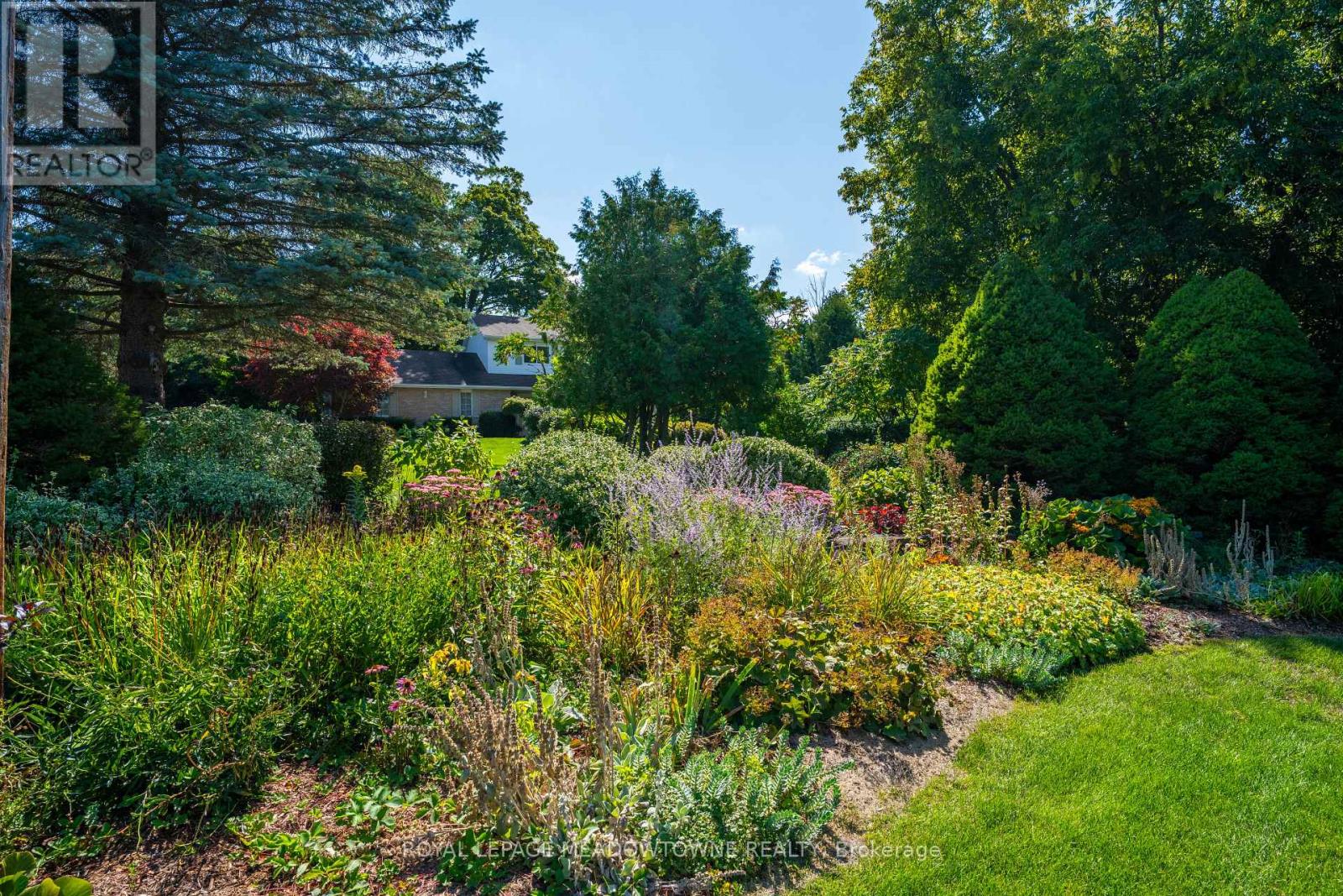 12826 Silvercreek Drive, Halton Hills, Ontario  L7G 4S4 - Photo 47 - W12485171