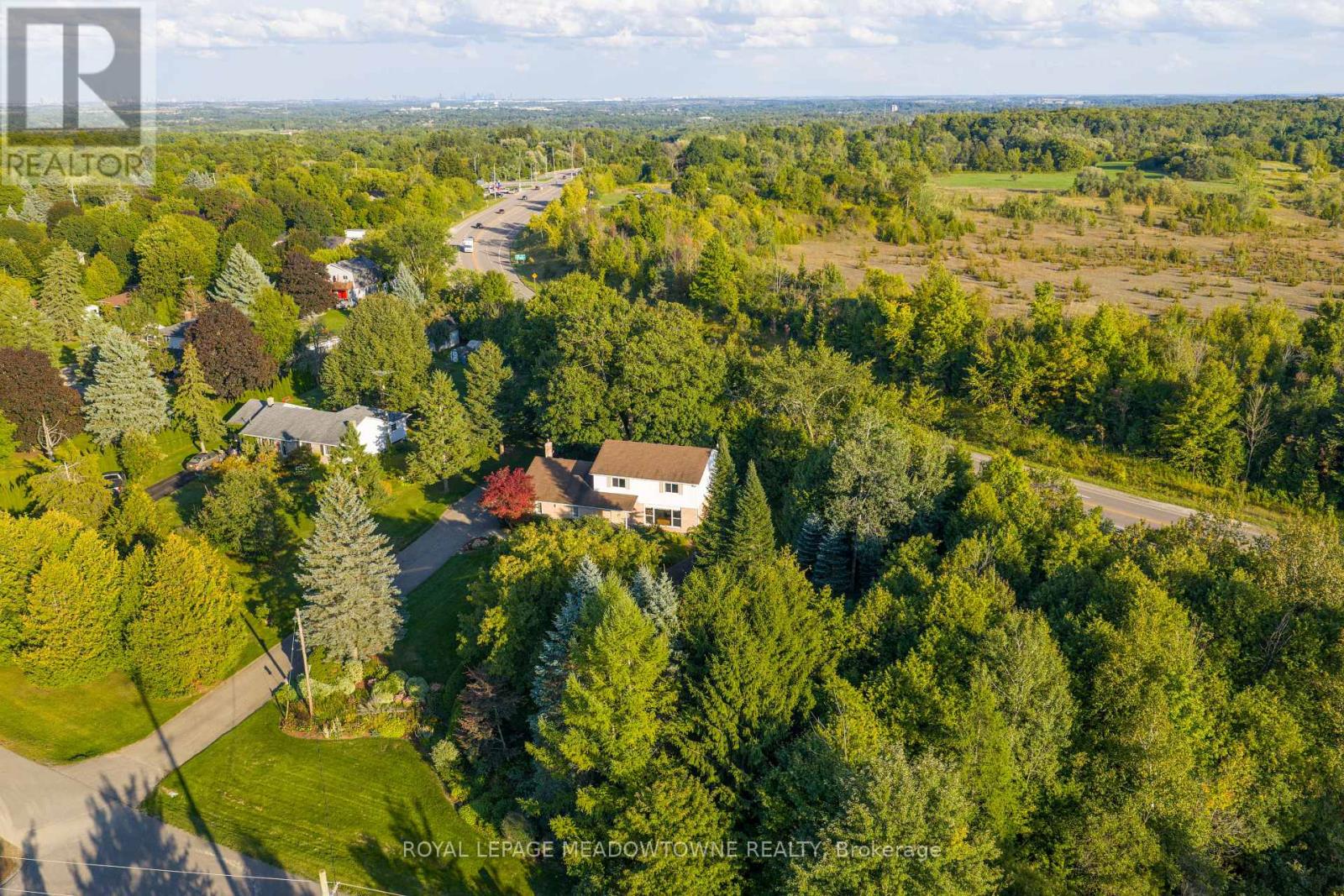 12826 Silvercreek Drive, Halton Hills, Ontario  L7G 4S4 - Photo 48 - W12485171