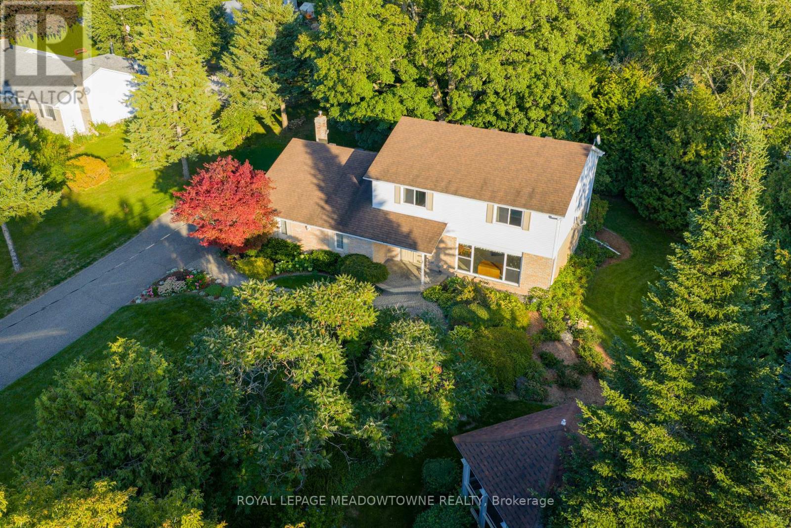 12826 Silvercreek Drive, Halton Hills, Ontario  L7G 4S4 - Photo 49 - W12485171