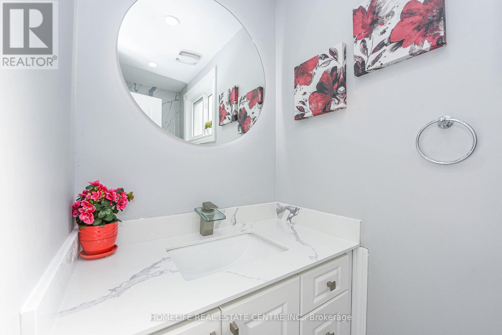 58 Wilton Drive, Brampton, Ontario  L6W 3A1 - Photo 19 - W12485175