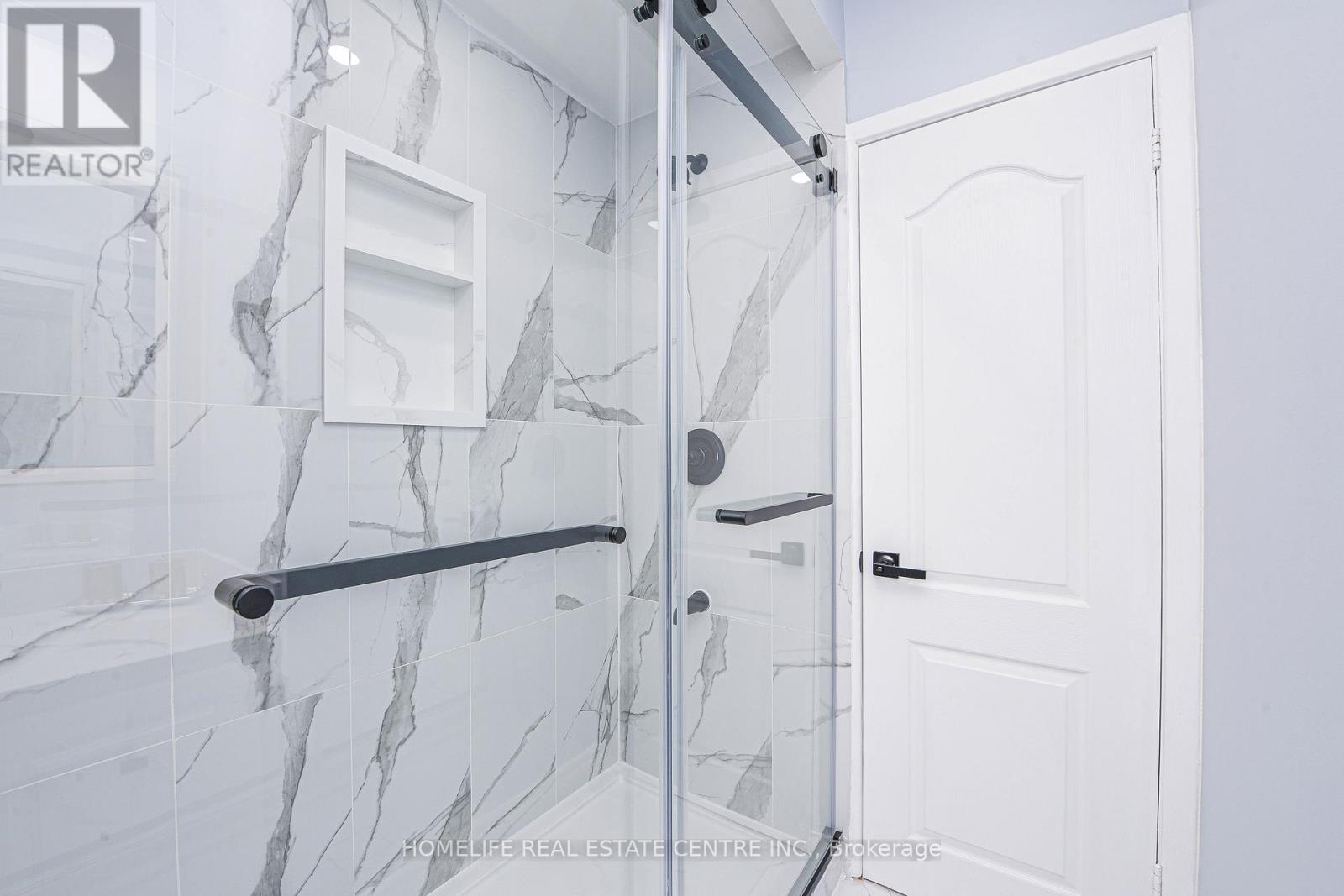 58 Wilton Drive, Brampton, Ontario  L6W 3A1 - Photo 29 - W12485175